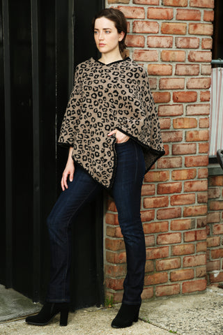 COMFYLUXE Relaxing Luxe Poncho
