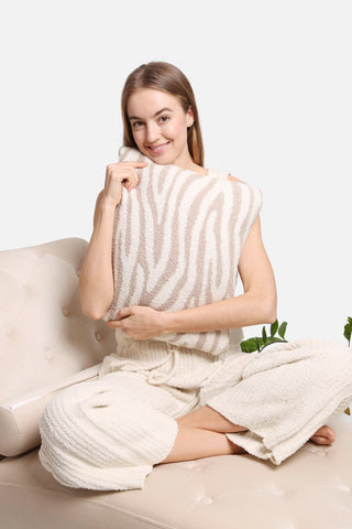 COMFYLUXE Cozy Elegance 2 In 1 Throw Blanket Pillow