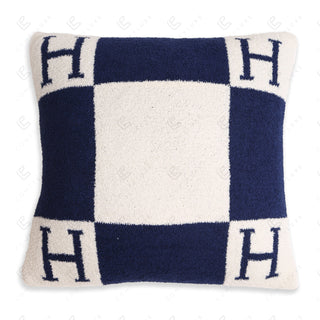 COMFYLUXE Relaxing Luxe Cushion Cover