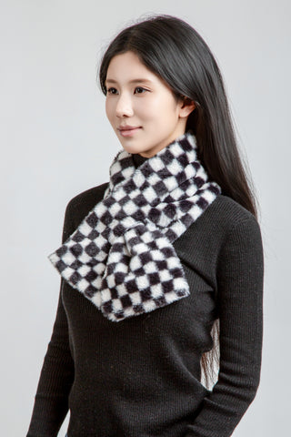 Checkered Pattern Faux Fur Scarf