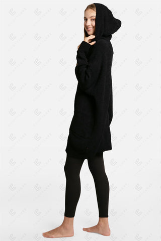 COMFYLUXE Cozy Elegance Hooded Wearable Blanket W/ Front Pocket