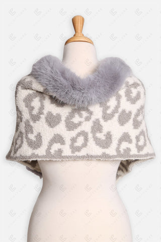 COMFYLUXE Cozy Elegance Shawl W/ Faux Fur Edges
