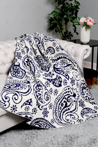 COMFYLUXE Cozy Elegance Throw Blanket