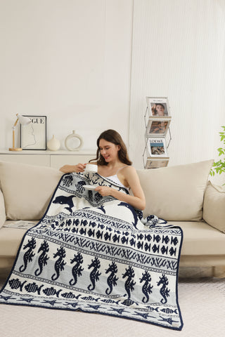 COMFYLUXE Chic Comfort Throw Blanket