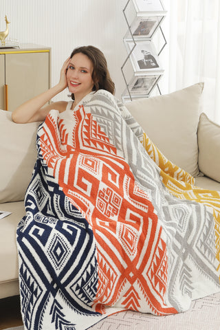 COMFYLUXE Chic Comfort Throw Blanket