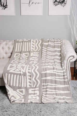 COMFYLUXE Chic Comfort Throw Blanket