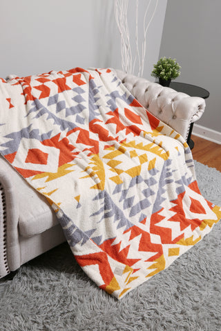 COMFYLUXE Cozy Elegance Throw Blanket