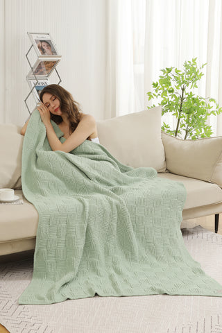 COMFYLUXE Chic Comfort Throw Blanket