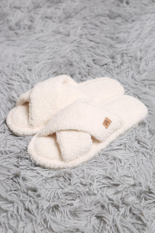 COMFYLUXE Chic Comfort Criss-Cross Slippers