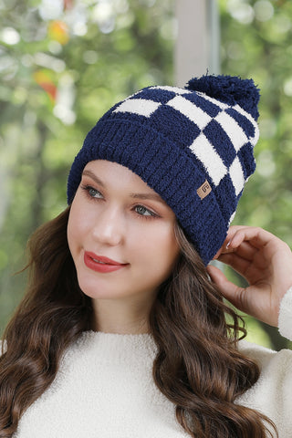 COMFYLUXE Cozy Elegance Beanie W/ Pom-Pom Ribbed Trim