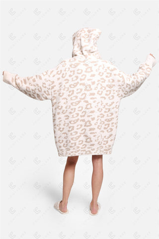 COMFYLUXE Elevated Comfort Hooded Wearable Blanket W/ Front Pocket