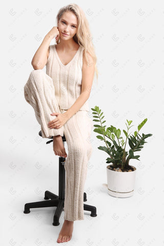 COMFYLUXE Warm Luxury Ribbed V-Neck Tank Top