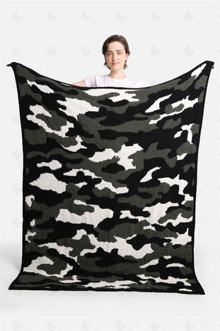 COMFYLUXE Cozy Elegance Throw Blanket