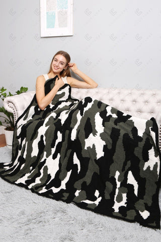 COMFYLUXE Premium Cozy Throw Blanket