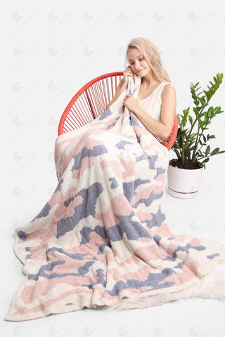 COMFYLUXE Chic Comfort Throw Blanket