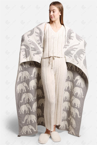 COMFYLUXE Elevated Comfort Throw Blanket