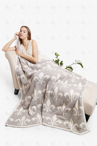 COMFYLUXE Plush Luxury Throw Blanket