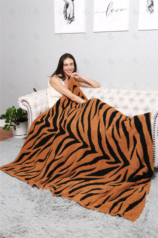 COMFYLUXE Soft Luxury Throw Blanket