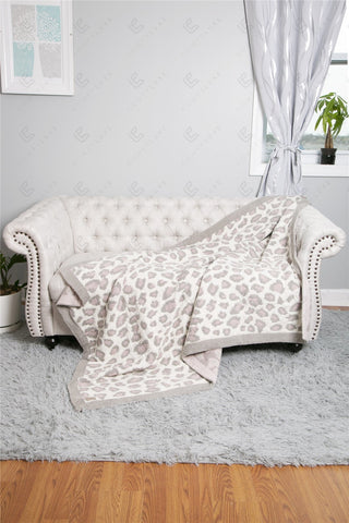 COMFYLUXE Refined Comfort Throw Blanket