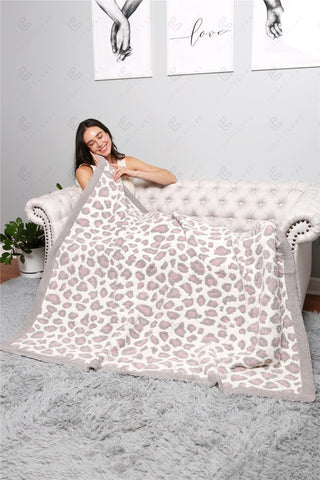 COMFYLUXE Refined Comfort Throw Blanket