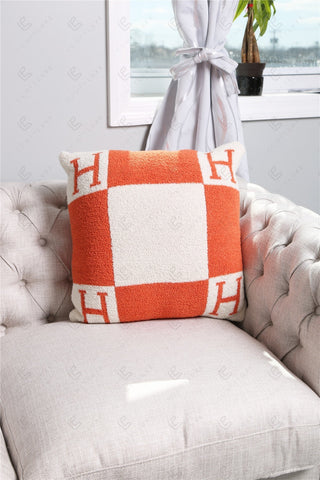COMFYLUXE Relaxing Luxe Cushion Cover