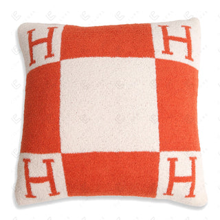 COMFYLUXE Chic Comfort Cushion Cover