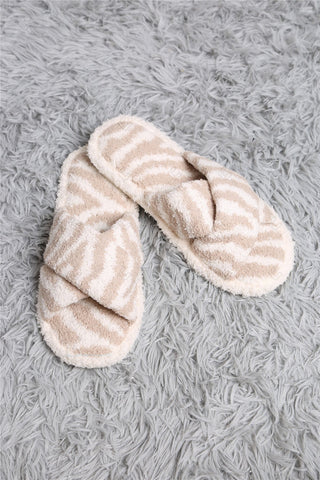 COMFYLUXE Plush Luxury Criss-Cross Slippers