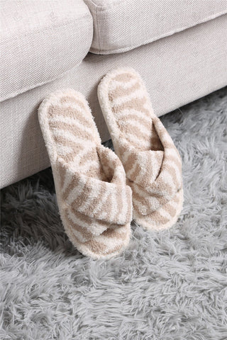 COMFYLUXE Premium Cozy Criss-Cross Slippers
