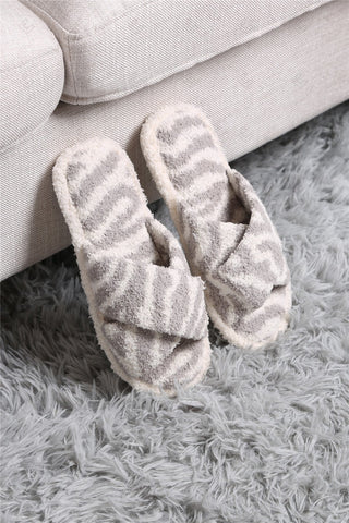 COMFYLUXE Chic Comfort Criss-Cross Slippers