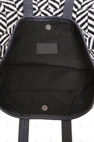 COMFYLUXE Refined Comfort Tote Bag