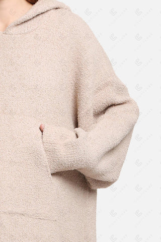 COMFYLUXE Chic Comfort Hooded Wearable Blanket W/ Front Pocket