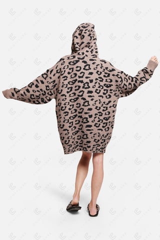 COMFYLUXE Plush Luxury Hooded Wearable Blanket W/ Front Pocket