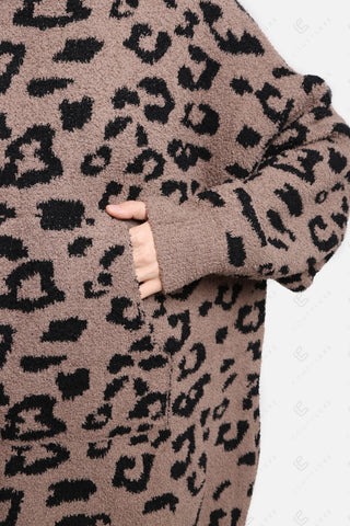 COMFYLUXE Premium Cozy Hooded Wearable Blanket W/ Front Pocket