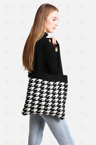 COMFYLUXE Relaxing Luxe Knitted Tote Bag