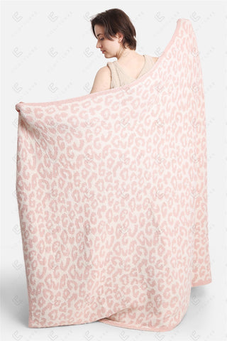 COMFYLUXE Cozy Elegance Throw Blanket