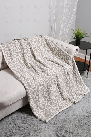 COMFYLUXE Premium Cozy Throw Blanket