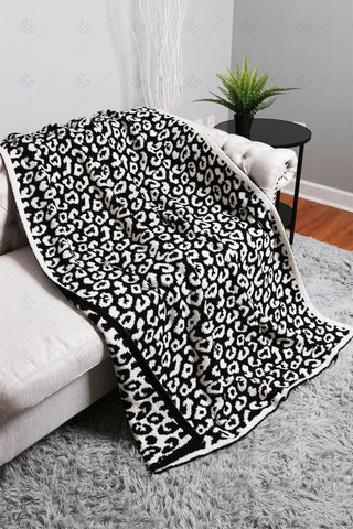 COMFYLUXE Premium Cozy Throw Blanket