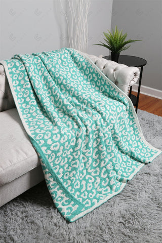 COMFYLUXE Elevated Comfort Throw Blanket