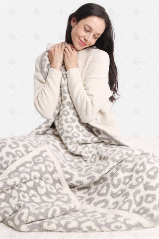 COMFYLUXE Elevated Comfort Throw Blanket