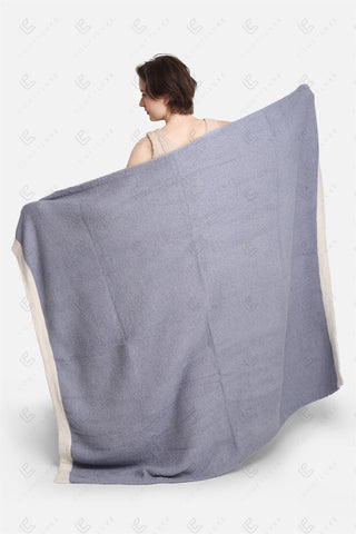 COMFYLUXE Elevated Comfort Throw Blanket W/ Colored Edges