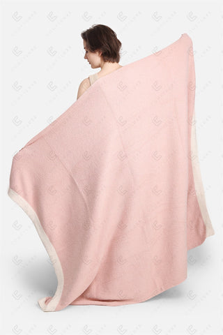 COMFYLUXE Refined Comfort Throw Blanket W/ Colored Edges