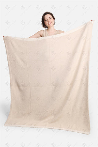 COMFYLUXE Plush Luxury Throw Blanket W/ Colored Edges