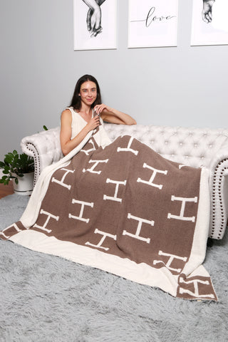 Initial "H" Pattern Luxury Soft Throw Blanket