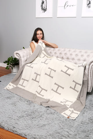 Initial "H" Pattern Luxury Soft Throw Blanket