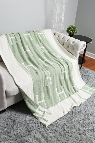 Initial "H" Pattern Luxury Soft Throw Blanket