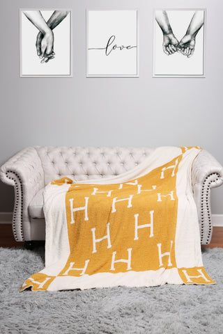 Initial "H" Pattern Luxury Soft Throw Blanket