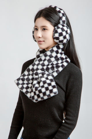 Checkered Pattern Faux Fur Scarf