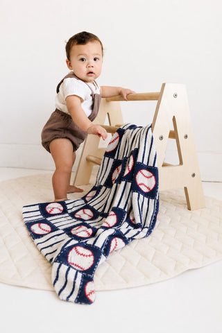 Children's Baseball & Checkered Pattern Luxury Soft Throw Blanket