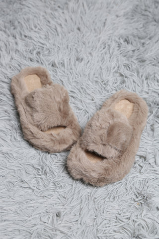 Fuzzy Solid Color Luxury Soft Open-Toe Slippers