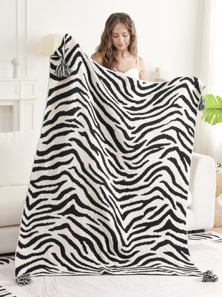 Tiger Pattern Luxury Soft Throw Blanket w/ Tassels